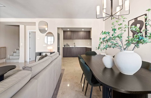 Istan Apartment | RDR495 – Serene Apartment near Marbella with Lake Views