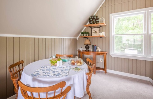 Murfreesboro Apartment | Rebecca’s Nest - A Cozy Creek-side Retreat!