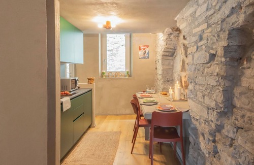Carate Urio Apartment | Rebecca Suite nearby Urio's Castle