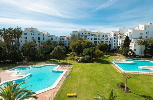 Puerto Banus Apartment | RECENTLY REFURBISHED APARTMENT IN THE HEART OF PUERTO BANÚS!