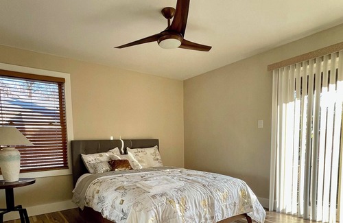 Holladay House | RECENTLY REMODEL 4 BEDROOMS 2 KITCHENS 2 LAUNDRIES 2 BATHROOM