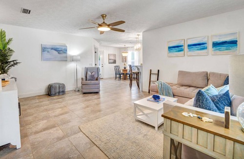 Panama City House | Recently Remodeled, Enclosed Yard, Outdoor Kitchen