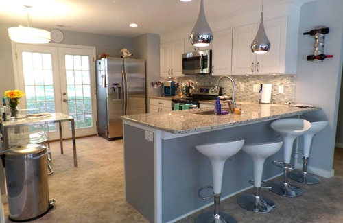Black Mountain House | Recently renovated, new front porch and walk-able to the town of Black Mountain