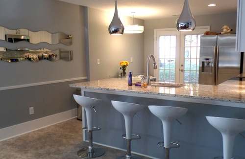 Black Mountain House | Recently renovated, new front porch and walk-able to the town of Black Mountain