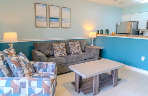 Carolina Forest Apartment | Recently Updated 1 BR Condo- Waterway Village 1E Golfer's Paradise