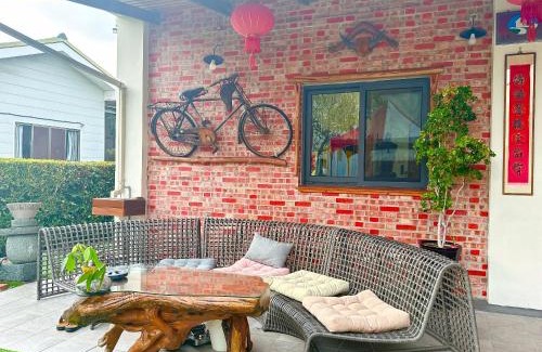 Puli House | Red brick 642 B&B