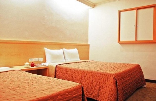 Ximending Hotel | Red Cabin Inn