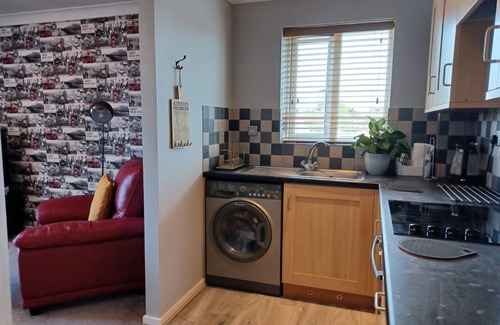 Dunstable Apartment | Red Door Malt - Huku Kwetu (Dunstable)