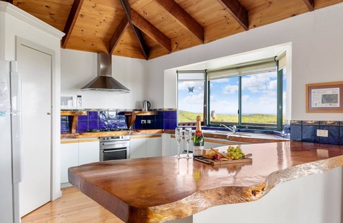 Gnarabup House | Red Door - *Spectacular views, close to beach, large spaces*