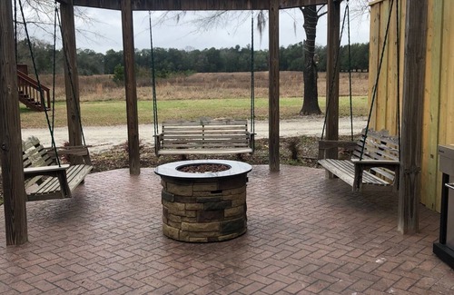 Statesboro House | Red Fern Lodge Room 4