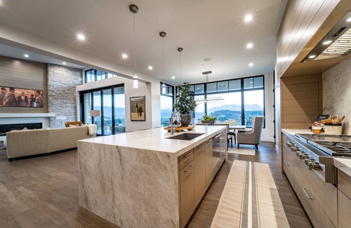 Heber House | Red Ledges luxury escape, golf, min 90 day stay