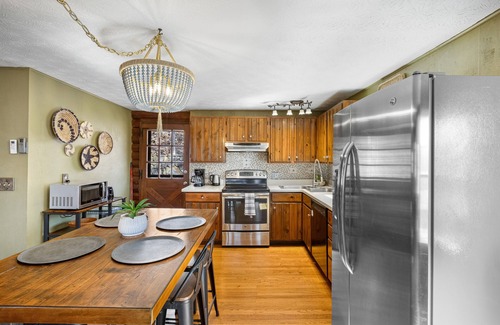 Waynesville Cabin | Red Maple Retreat - entire property