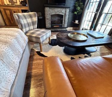 Shreveport House | Red River Carriage House With River View