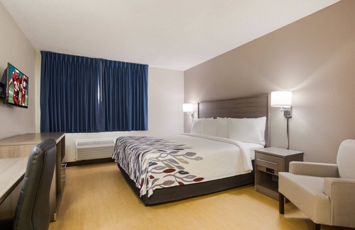 Greendale Hotel | Red Roof Inn Lawrenceburg