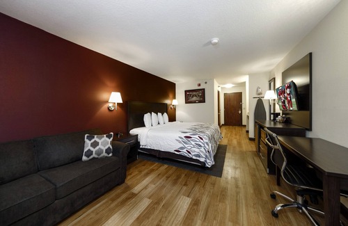 Osage Beach Hotel | Red Roof Inn Osage Beach - Lake of the Ozarks