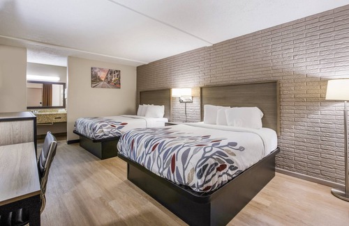 Richmond Hill Hotel | Red Roof Inn Savannah - Richmond Hill/I-95