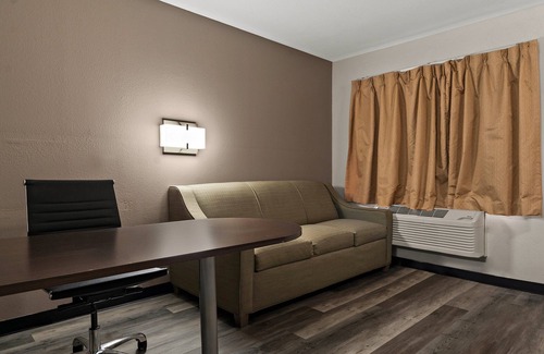 Drayton Hotel | Red Roof Inn Spartanburg - I-85