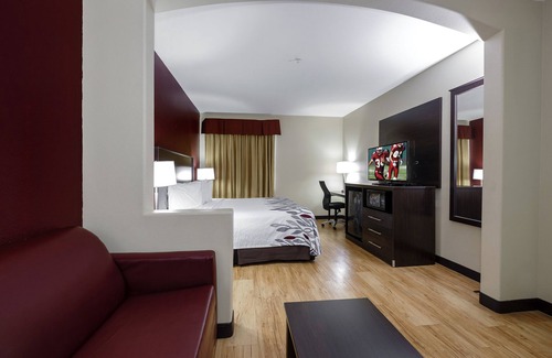 Lake Charles Hotel | Red Roof Inn & Suites Lake Charles