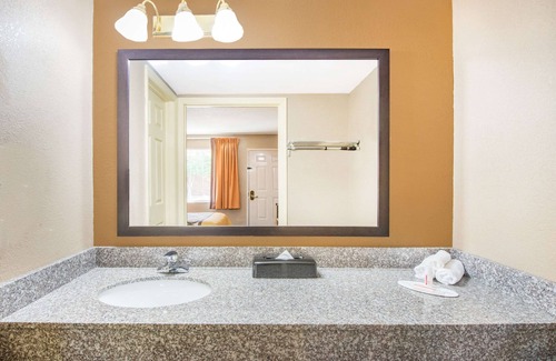 Marysville Hotel | Red Roof Inn & Suites Marysville