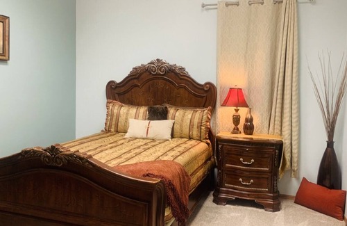 Sioux Falls Apartment | Redbrick - 3-Bedroom Cozy Apartment close to Downtown & Hospitals