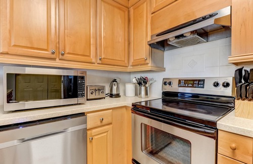 Fernandina Beach House | Redecorated Pet Friendly Home by RedAwning