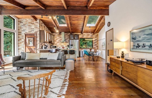 Monte Rio House | RedwoodHollow:Enchanting Forest Home!Redwoods-5-Star Rave Reviews!HotTub/WiFi
