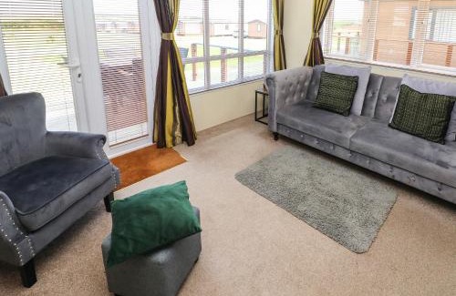 Hasguard Cross House | Reef Retreat