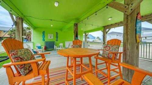 Cinnamon Shore House | Reel Life Dreams by AvantStay Pool Near Beach
