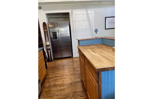 Reedville House | Reelin&Relaxin Spacious Farmhouse Reedville, VA Sleeps 8: 3 Bdrm 2 full bathroom