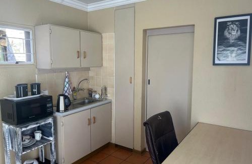 Boksburg House | Reen's Guest House