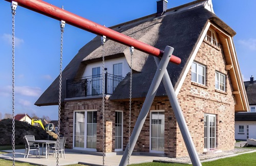 Dranske House | "reethaus nordlicht" a top-class vacation home on the baltic sea island of rügen.