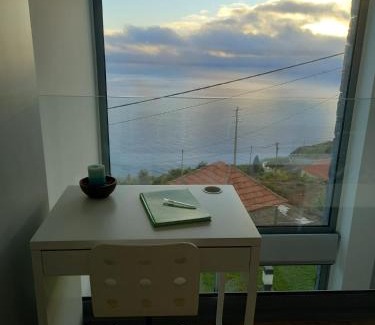 Paul do Mar House | Refúgio de Pedra