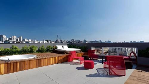Liberdade Apartment | Refúgio Privado Liberdade: A/C + Rooftop ao lado do metro