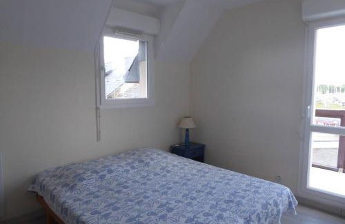 Arzon Apartment | REF 088 Appartement T2 vue port Crouesty proche commerces