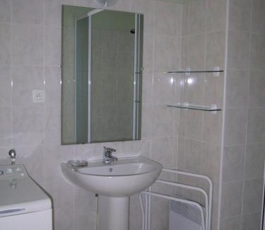 Arzon Apartment | REF 088 Appartement T2 vue port Crouesty proche commerces