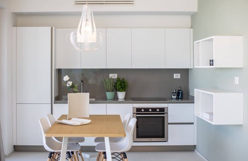 Villaggio Taunus Apartment | Ref. VM8 Summer Rental – Two Bedroom apartment with sea view, terrace and jacuzzi