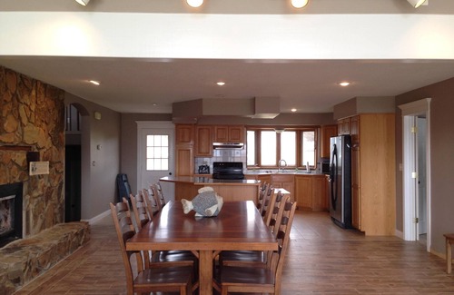 Lemoyne House | Reflections @ Lake Mac, 4 Bedroom 3 Bath, Lake Home