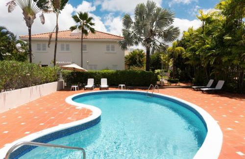 Porters House | Refreshing 2bed Townhome walking distance to beach