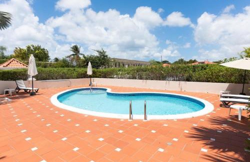 Porters House | Refreshing 2bed Townhome walking distance to beach