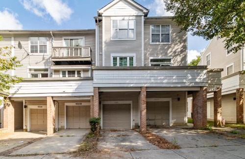 Montgomery Village House | Refreshing and Restful Stay