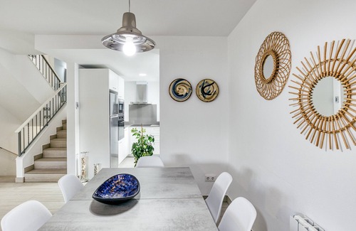 Begur House | Refurbished Holiday Home "Casa en Begur" with Garden & Wi-Fi