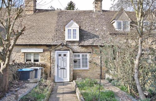 South Leigh House | RefurbishedCottage-Sleeps4-PetFriendly-Garden