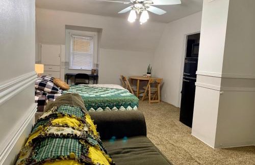 Burley Apartment | Regal Suites on Conant