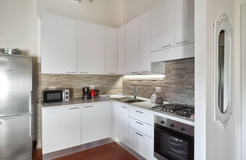 Affi Apartment | Regarda - Apartment Antico Convento, residence Paerno with pool and tennis