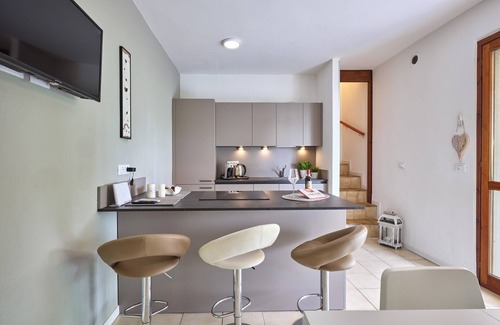 Pacengo Apartment | Regarda - Lisa Marie Apartment with pool and tennis