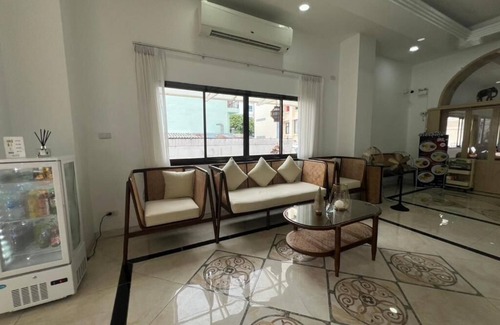 Hua Wiang Hotel | Regent Lodge Lampang