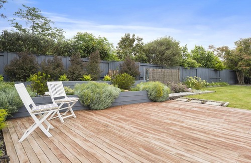 Martinborough House | Regent Retreat – Martinborough Holiday Home