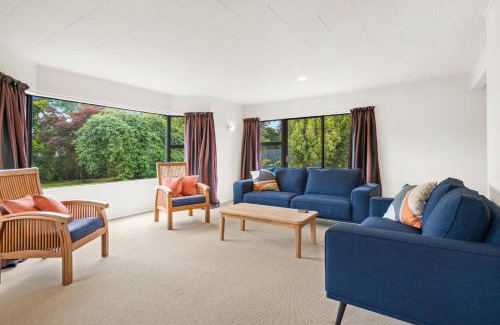 Martinborough House | Regent Retreat - Martinborough Holiday Home