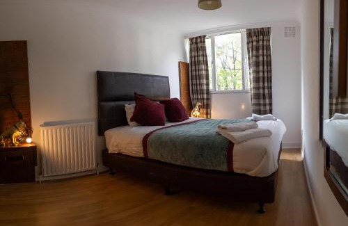 Euston House | Regent's Park Sleeps 8 Pet Friendly & Garden