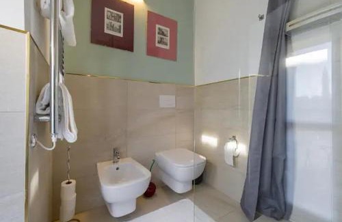 Peschiera del Garda City Centre Apartment | Relais AL Porto SUITE PELER